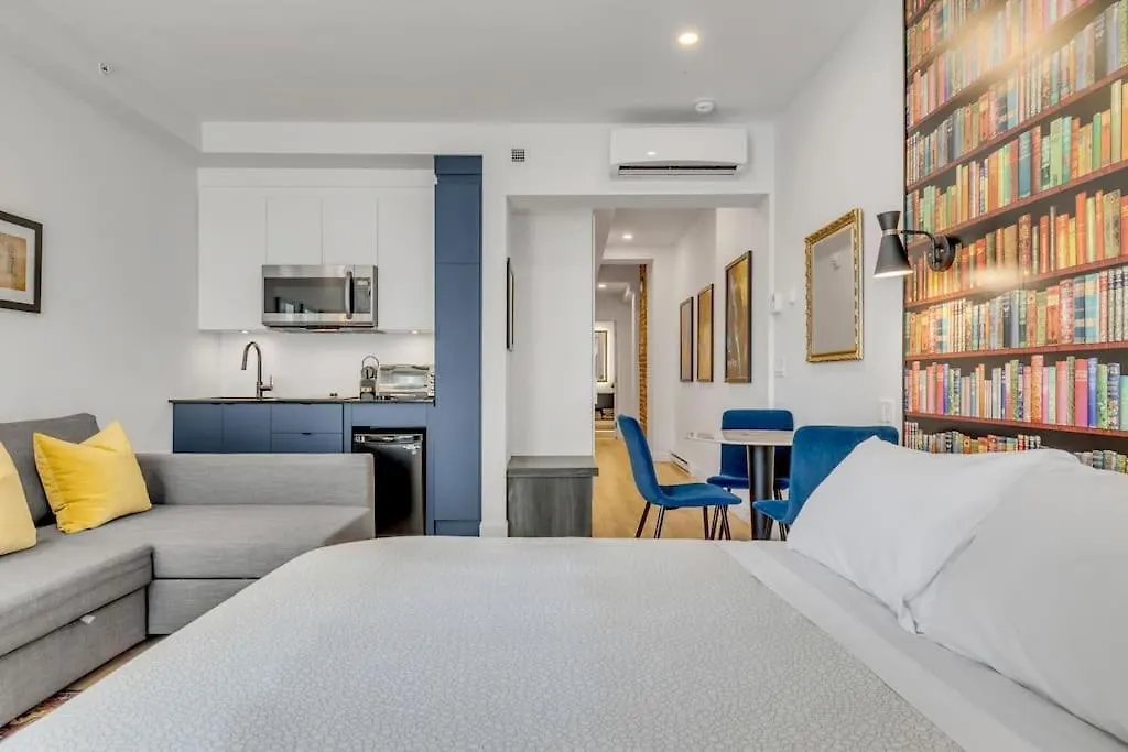 Initial / Harry / Quebec+Stat Apartment