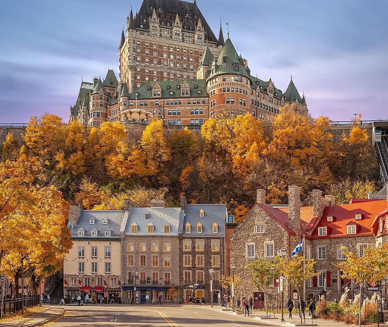 Initial / Harry / Quebec+Stat Apartment